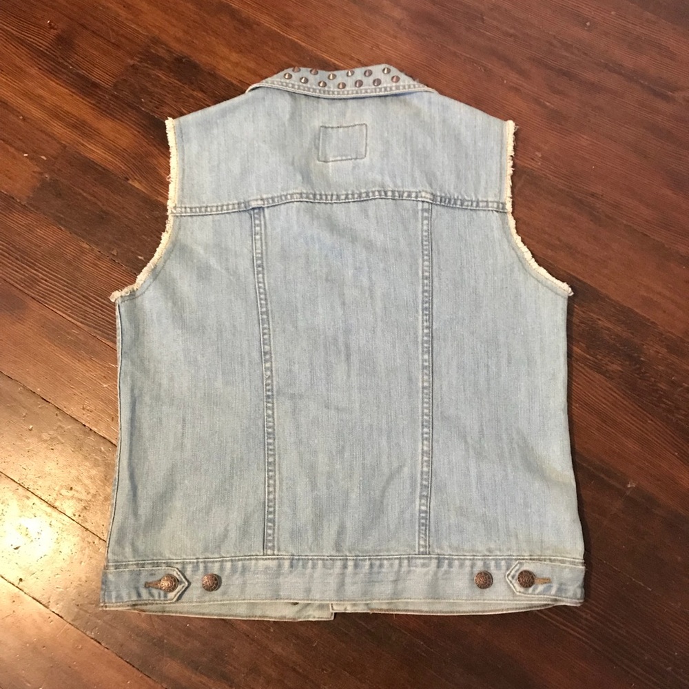 Rock & Republic Jean Vest - Picture 2 of 4